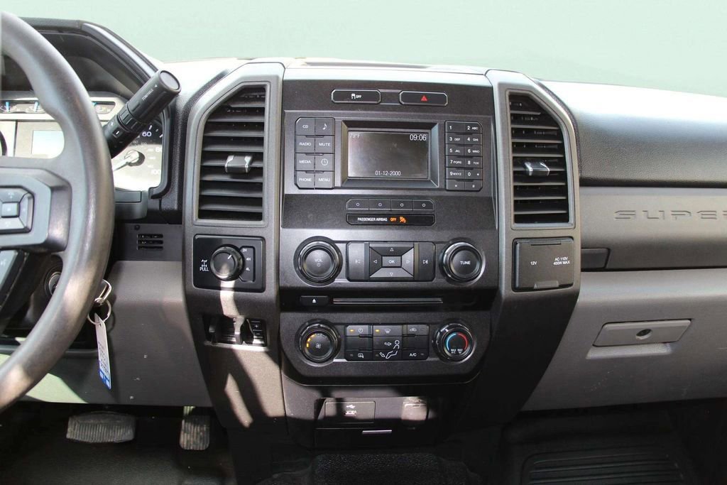 Used 2018 Ford F250 XL w/ Power Equipment Group image 42