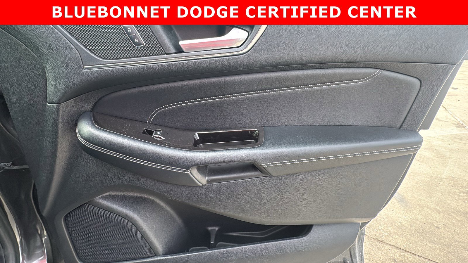 Used 2017 Ford Edge Titanium image 28