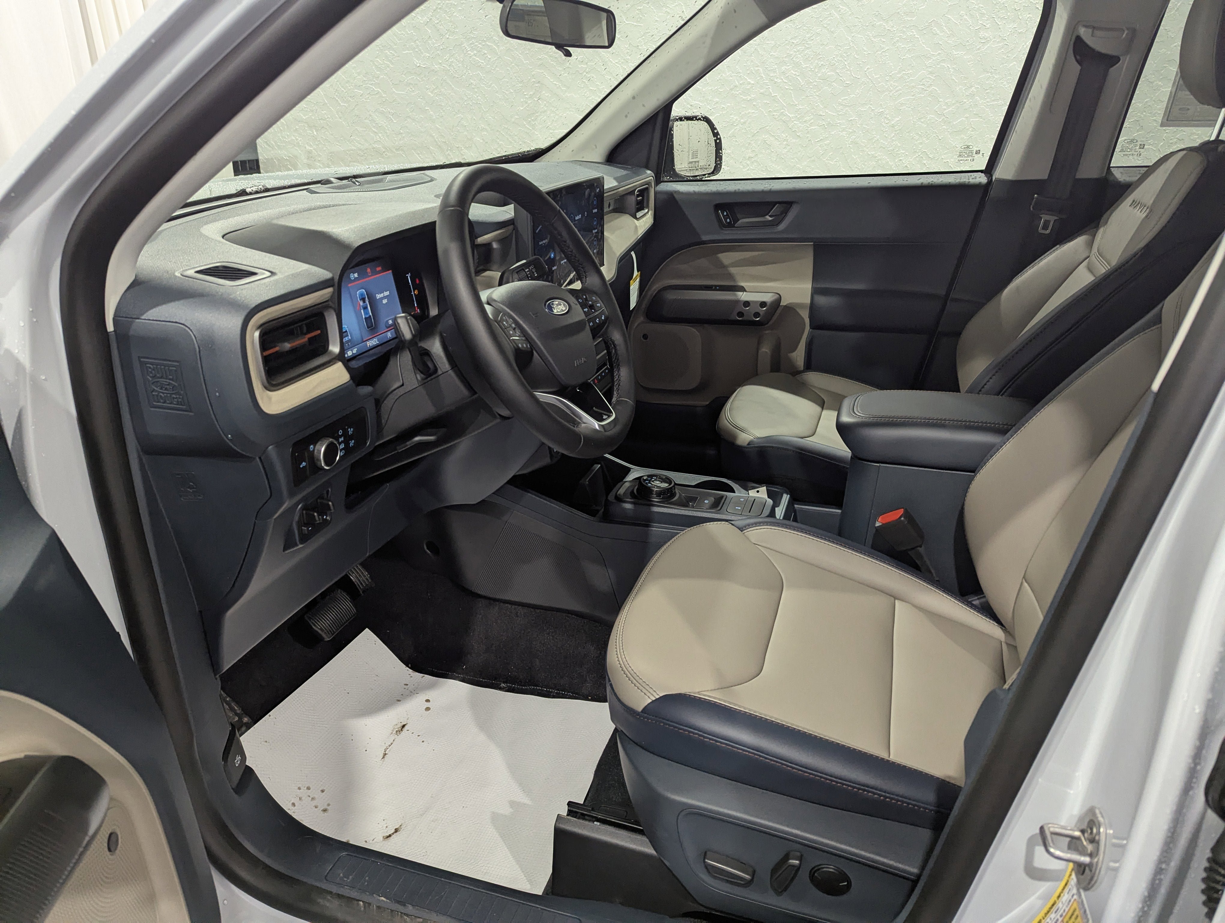 New 2026 Ford Maverick Lariat image 14