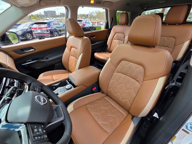 New 2026 Nissan Pathfinder Platinum AWD/4WD image 23