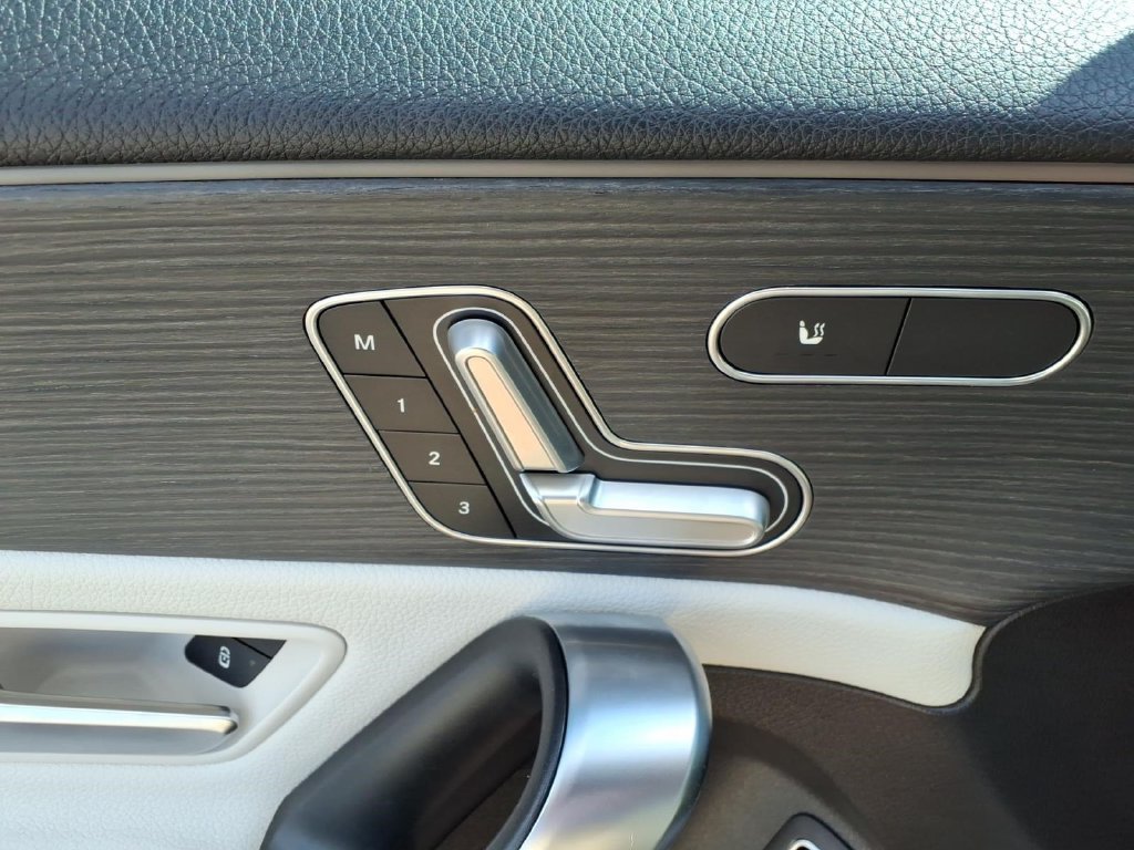 Used 2021 Mercedes-Benz A 220 image 18