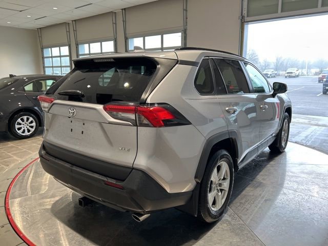 Used 2021 Toyota RAV4 XLE w/ Convenience Package image 7
