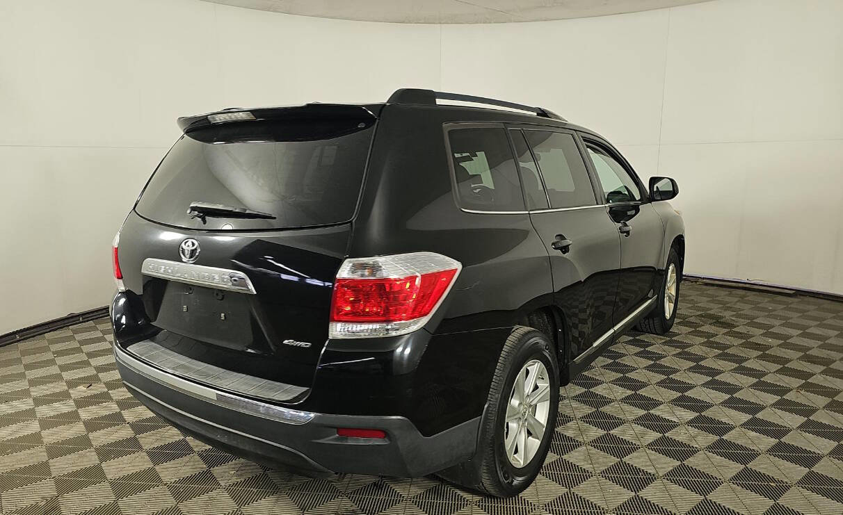 Used 2012 Toyota Highlander SE w/ Tow Pkg AWD/4WD image 19