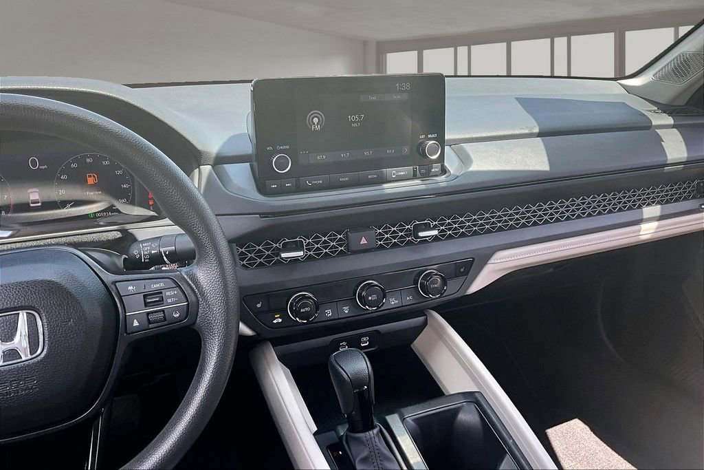 Used 2025 Honda Accord SE image 9