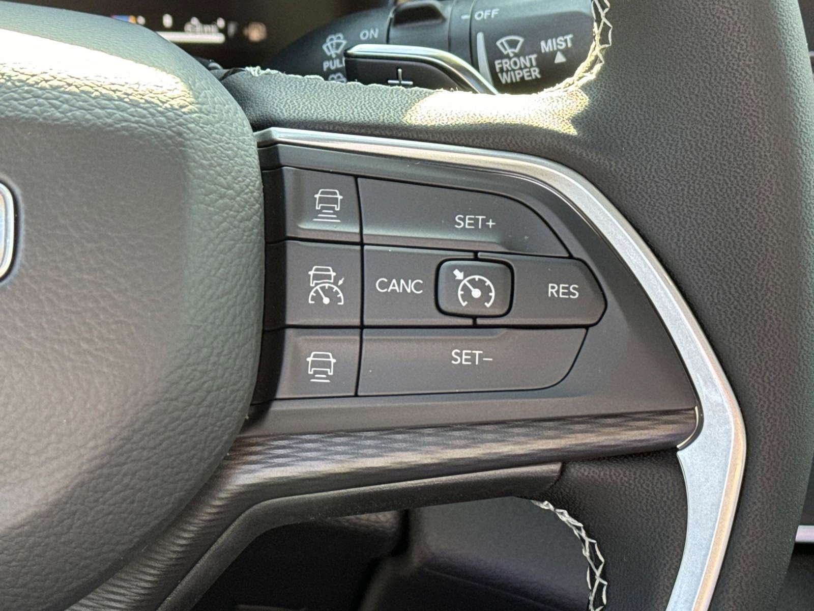 New 2025 Jeep Grand Cherokee Laredo X image 30