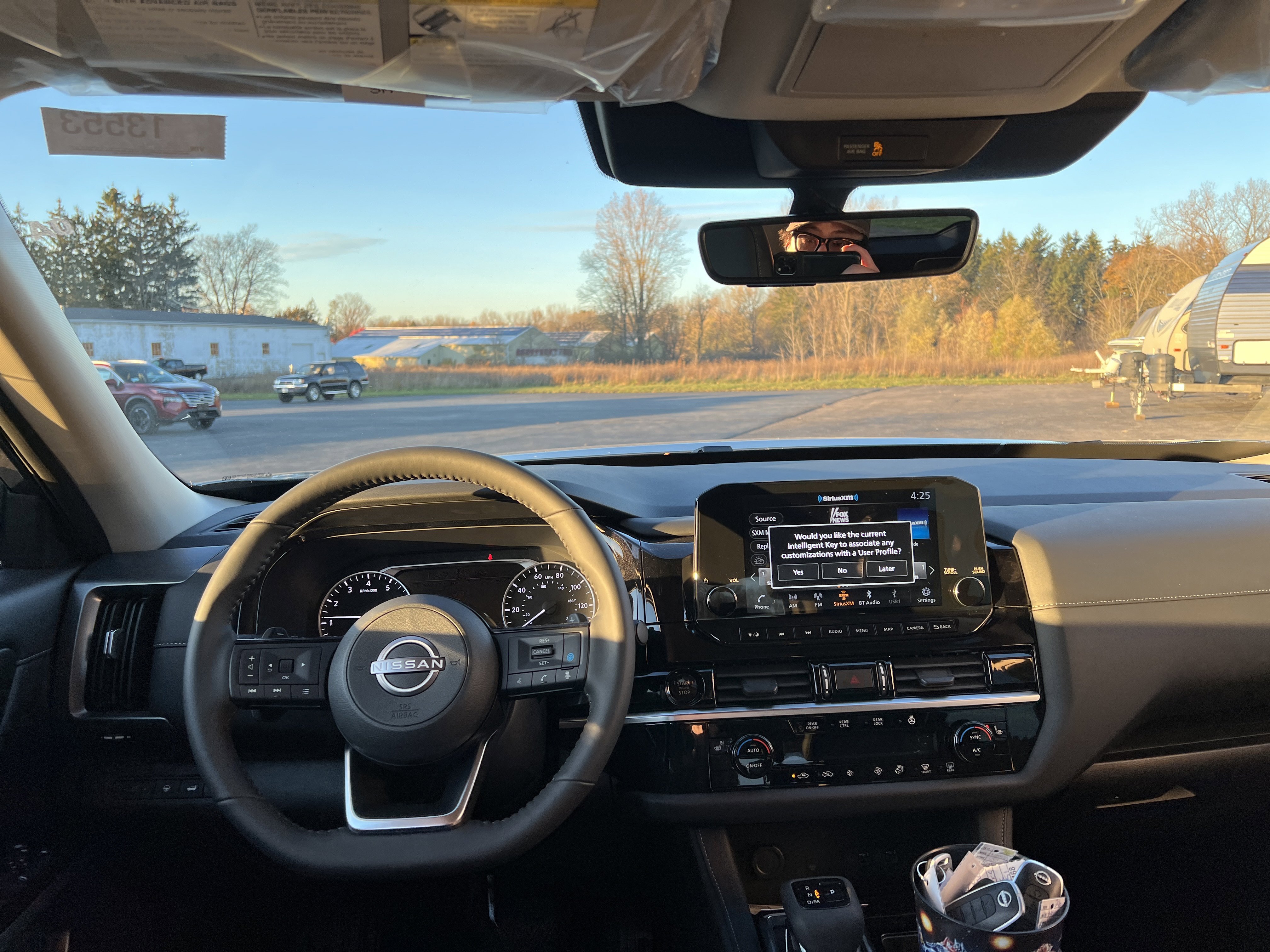 New 2025 Nissan Pathfinder SL image 4