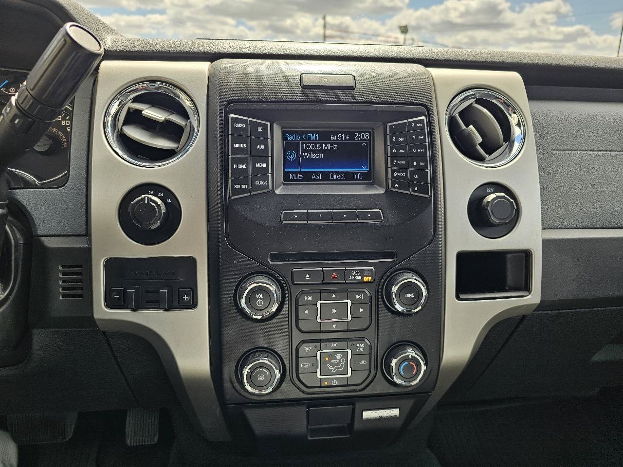 Used 2013 Ford F150 XLT w/ Luxury Equipment Group AWD/4WD image 13