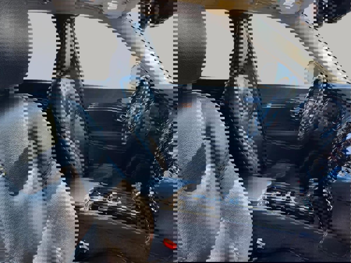 Used 2018 Volvo XC90 T6 Momentum w/ Convenience Package image 33