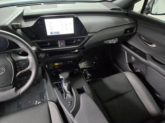 Certified 2024 Lexus UX 250h FWD image 17