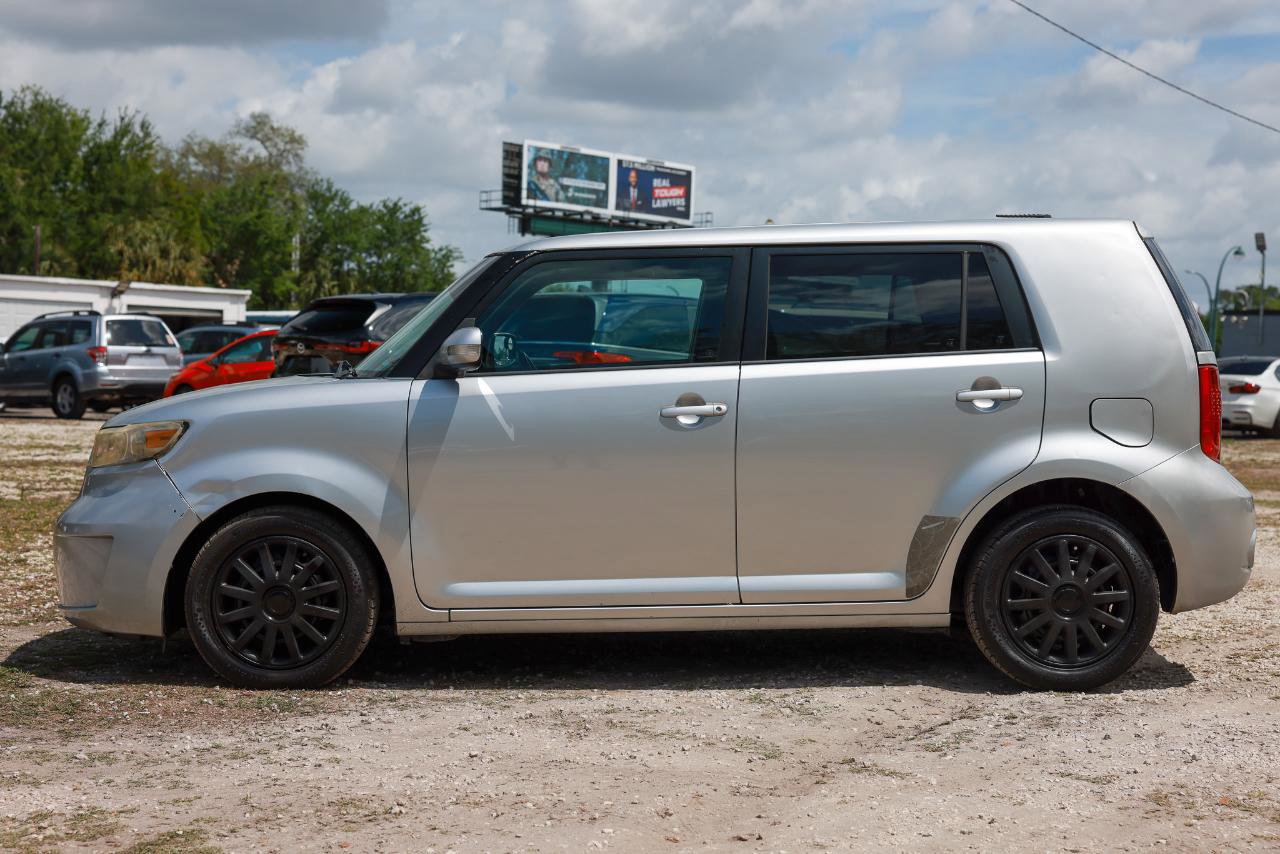 Used 2008 Scion xB image 3