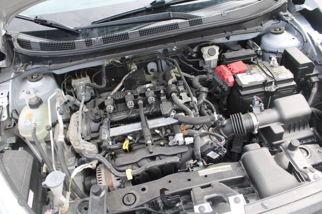 Used 2020 Nissan Kicks SV image 31