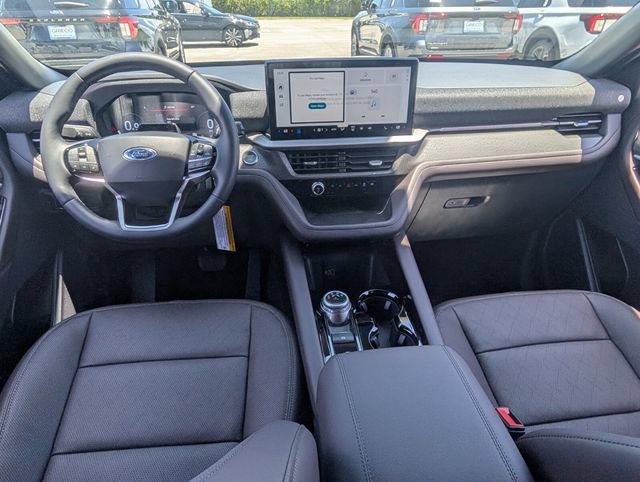 New 2026 Ford Explorer Platinum RWD image 10