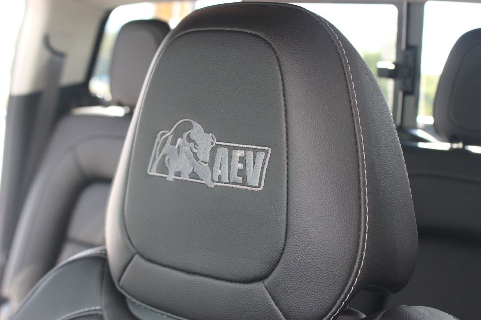 Used 2022 Chevrolet Colorado ZR2 w/ Colorado ZR2 Bison Edition image 18