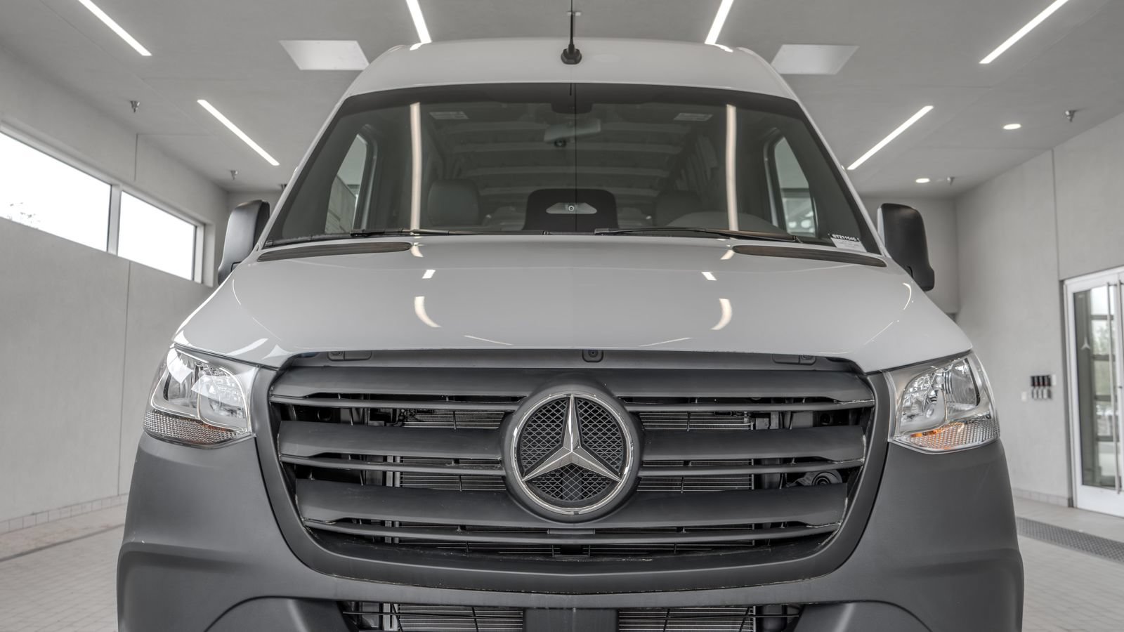 Used 2025 Mercedes-Benz Sprinter 2500 image 21