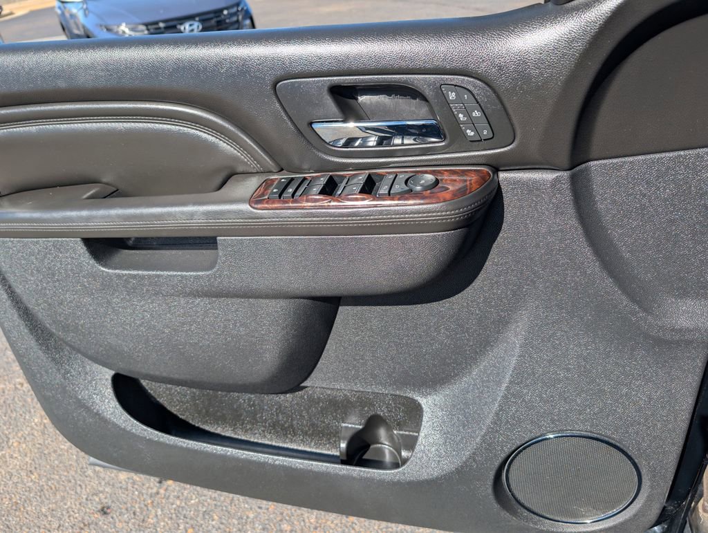 Used 2014 GMC Yukon Denali image 22