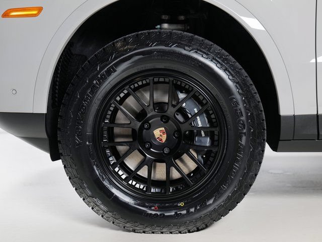 New 2026 Porsche Cayenne AWD/4WD image 36