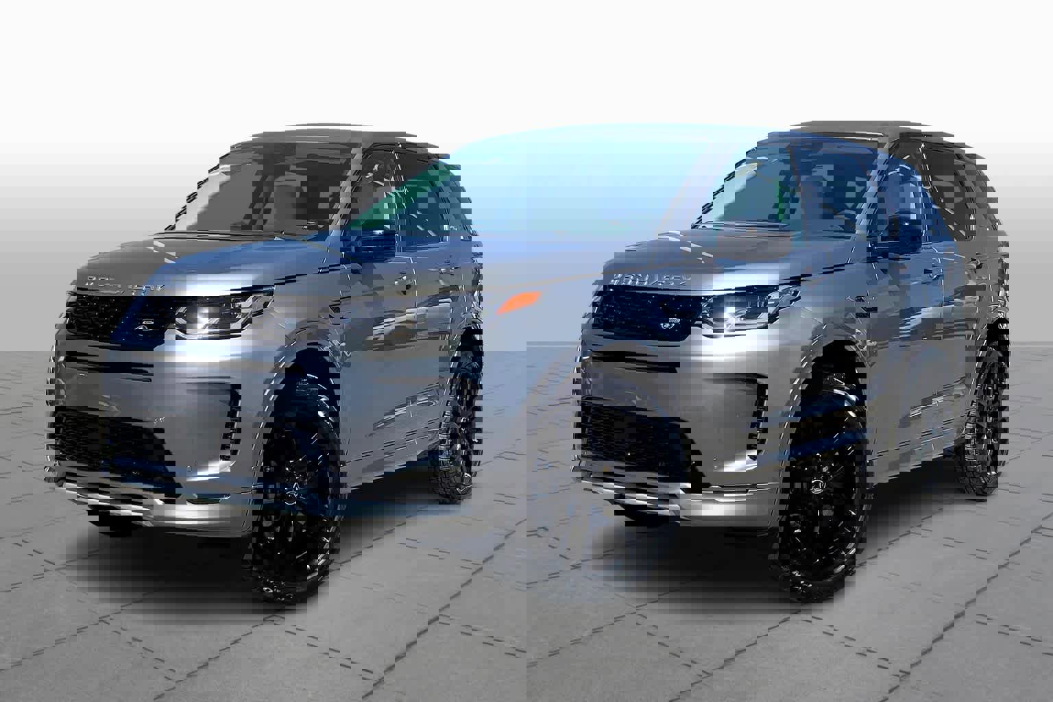 Used 2025 Land Rover Discovery Sport S image 1