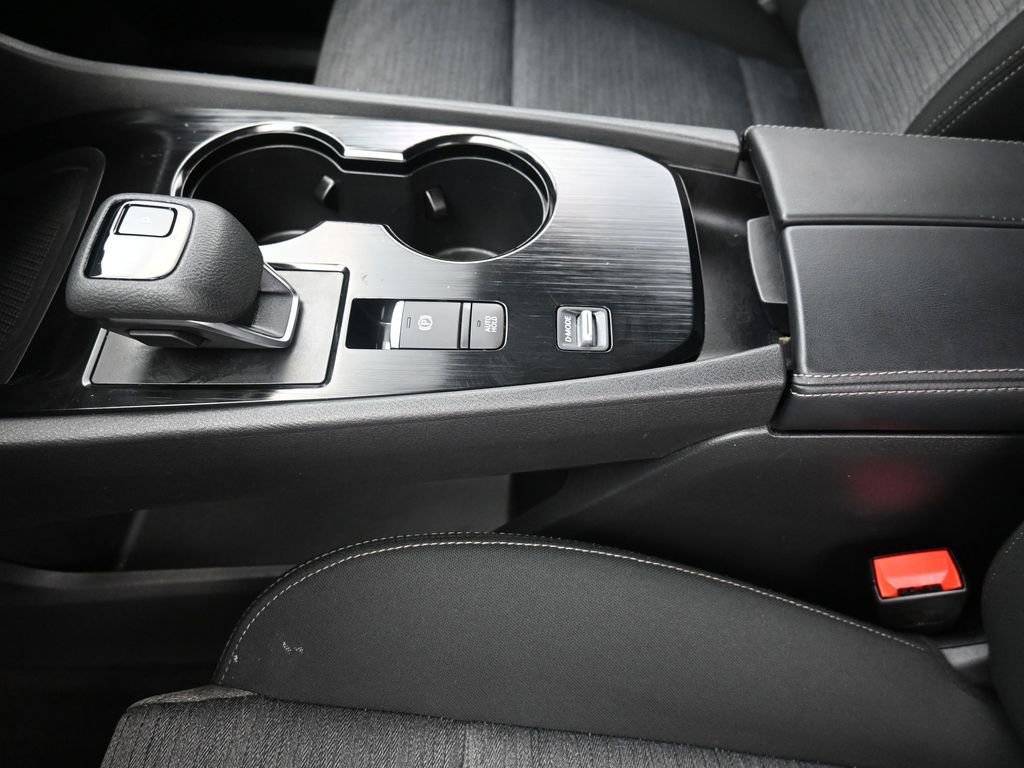 Used 2023 Nissan Rogue SV FWD image 19