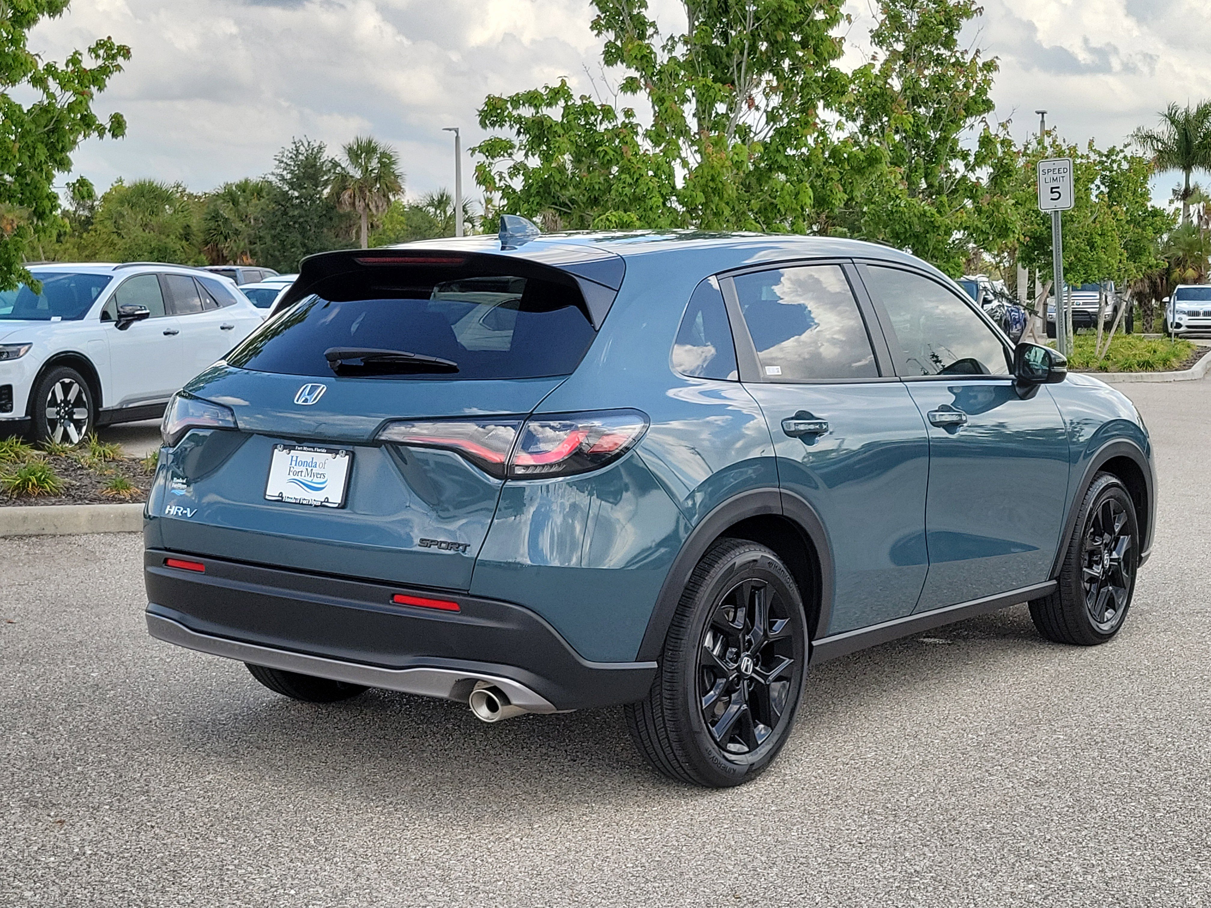 Used 2024 Honda HR-V Sport image 6