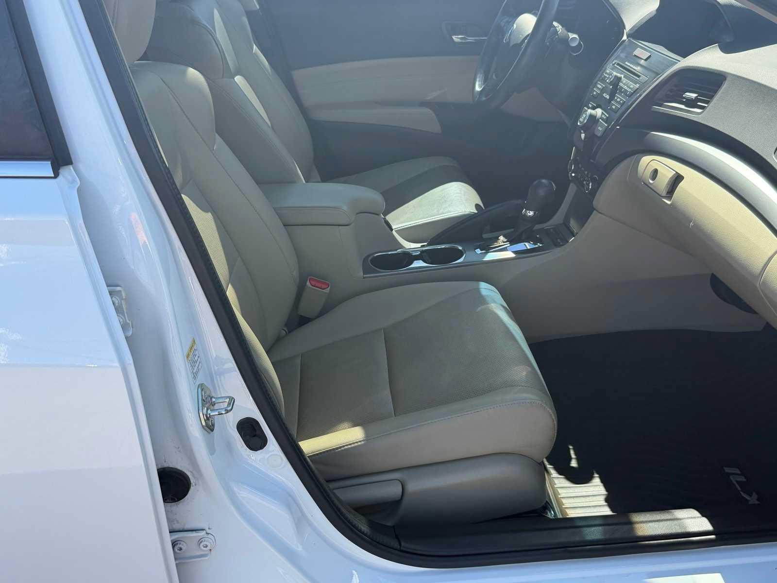 Used 2015 Acura ILX w/ Premium Package FWD image 28