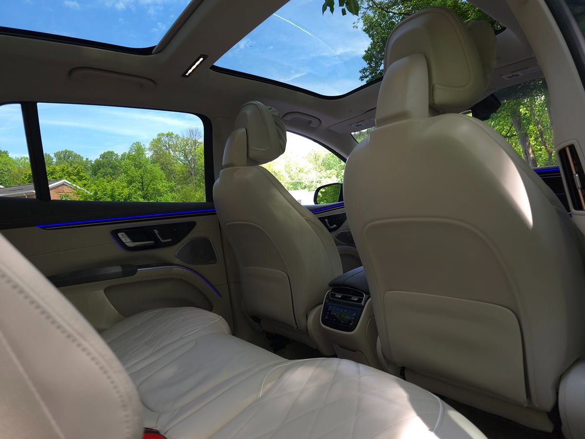 Used 2023 Mercedes-Benz EQS 580 4MATIC SUV image 23