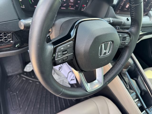 Used 2024 Honda Accord Touring image 13
