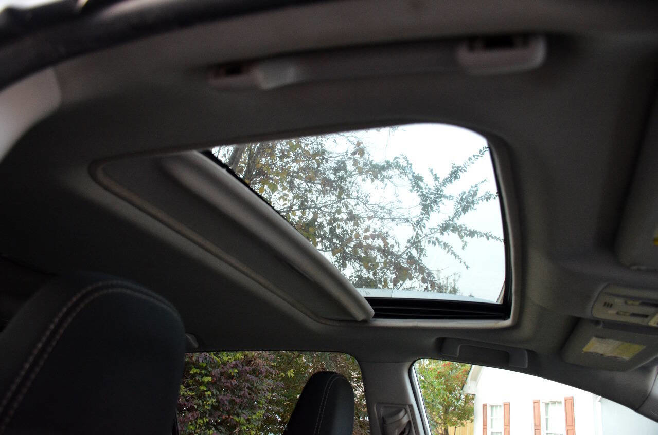 Used 2014 Toyota RAV4 XLE image 17