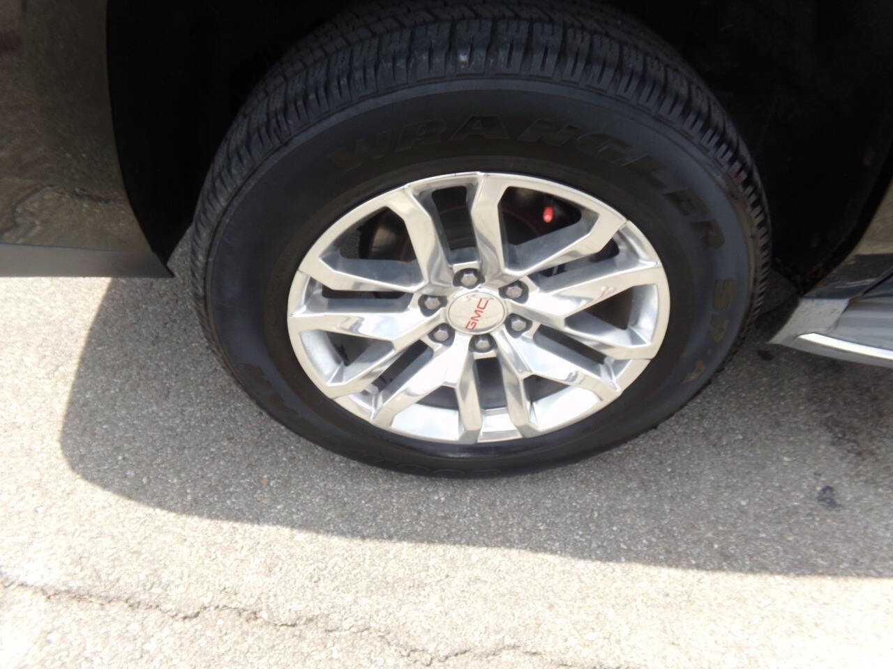 Used 2015 GMC Yukon XL SLT w/ Open Road Package image 48