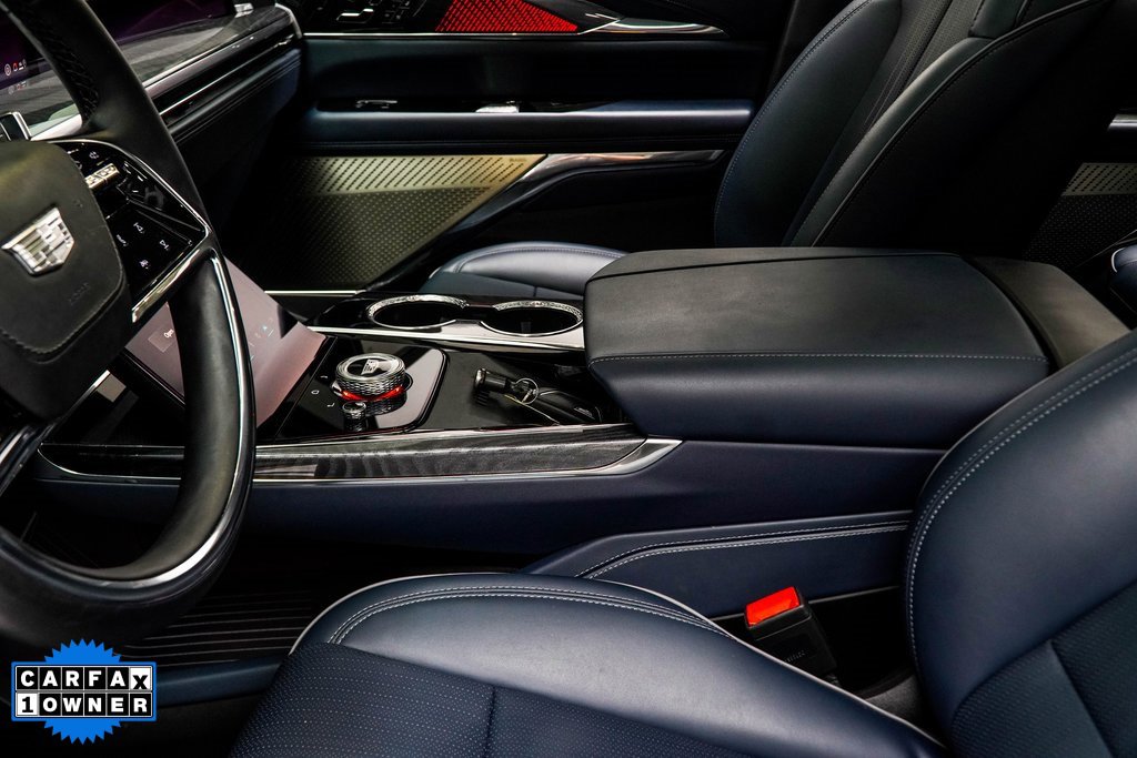 Used 2025 Cadillac Escalade IQ Luxury 2 image 19