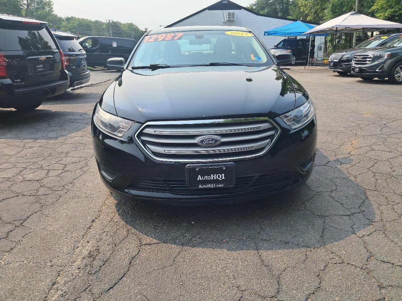 Used 2017 Ford Taurus SE FWD image 13