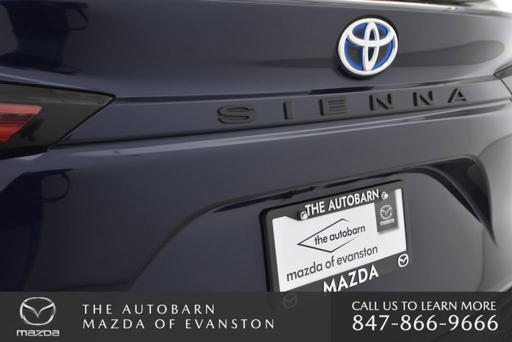 Used 2024 Toyota Sienna XSE AWD/4WD image 43