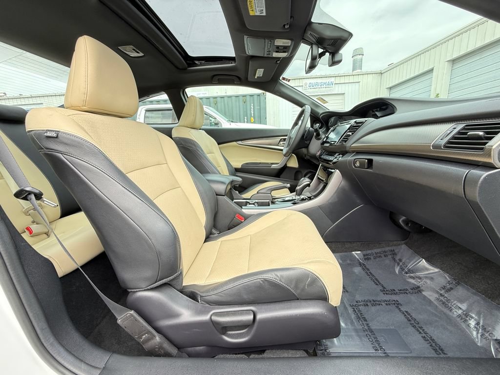 Used 2016 Honda Accord Touring image 26