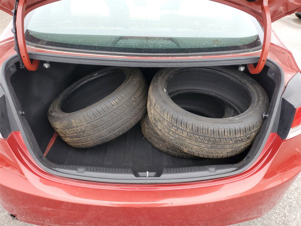 Used 2012 Hyundai Elantra Limited image 8