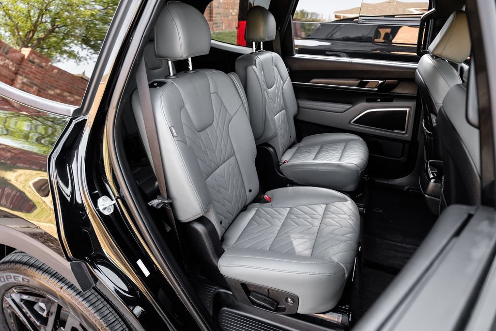 Used 2023 Kia Telluride EX X-Line AWD/4WD image 38