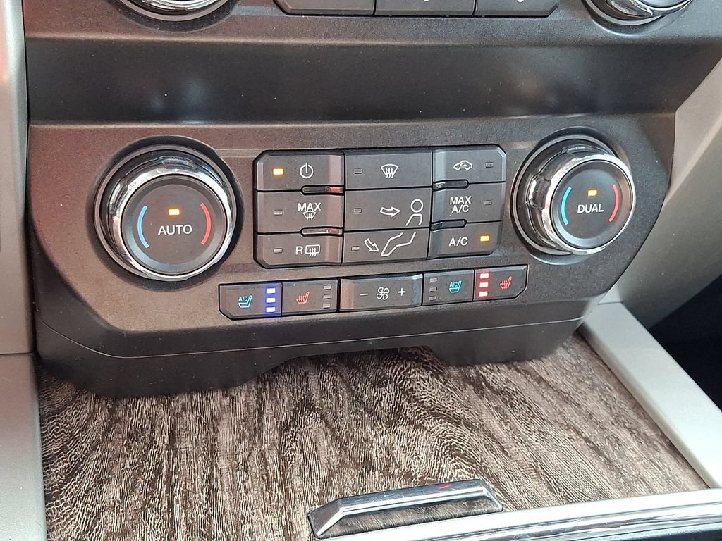 Used 2019 Ford F250 Lariat w/ Lariat Ultimate Package AWD/4WD image 18