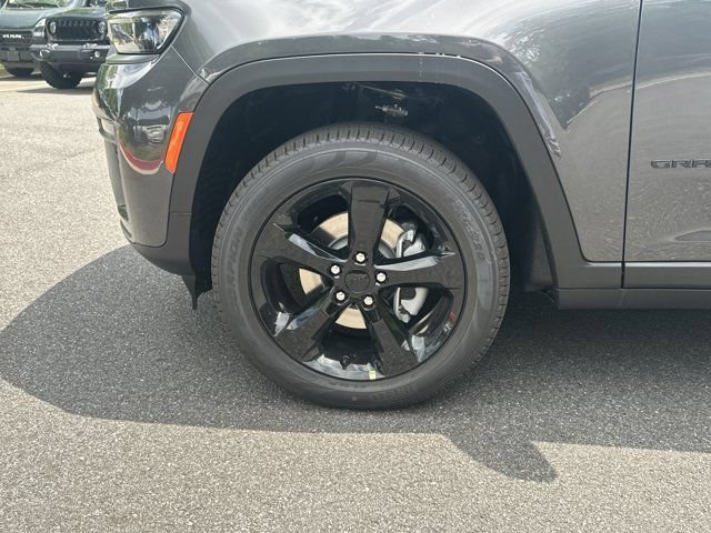 New 2026 Jeep Grand Cherokee Limited AWD/4WD image 11
