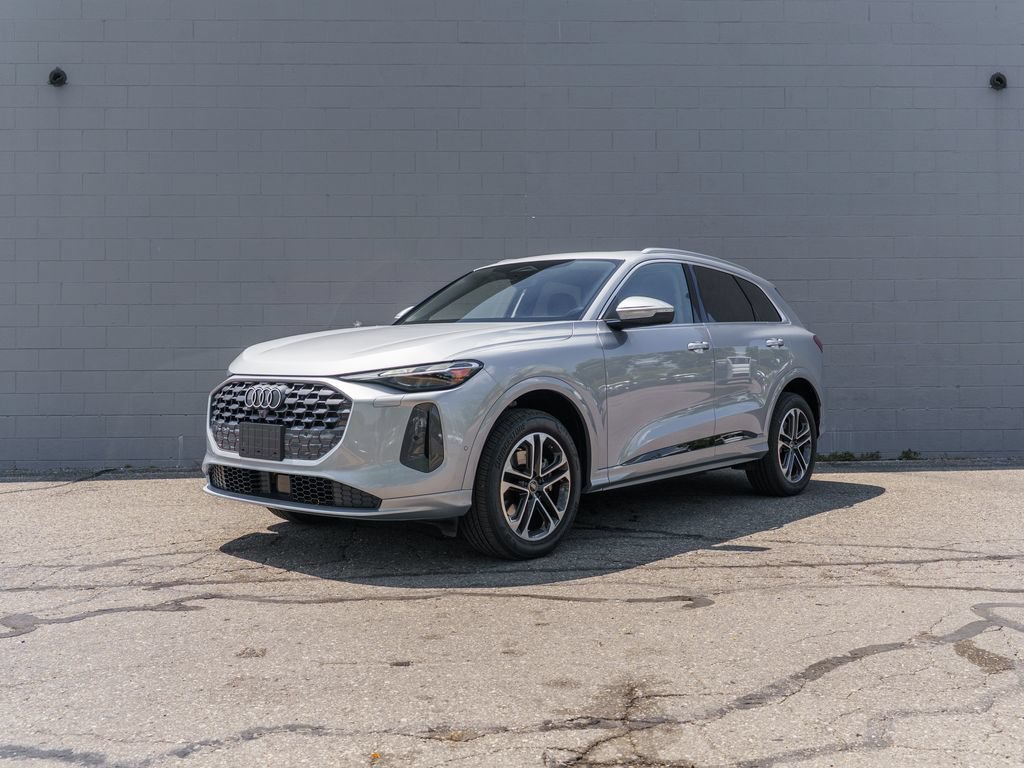 Certified 2025 Audi Q5 Premium w/ Convenience Package