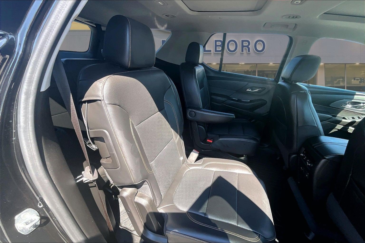 Used 2021 Chevrolet Traverse Premier w/ Redline Edition FWD image 27