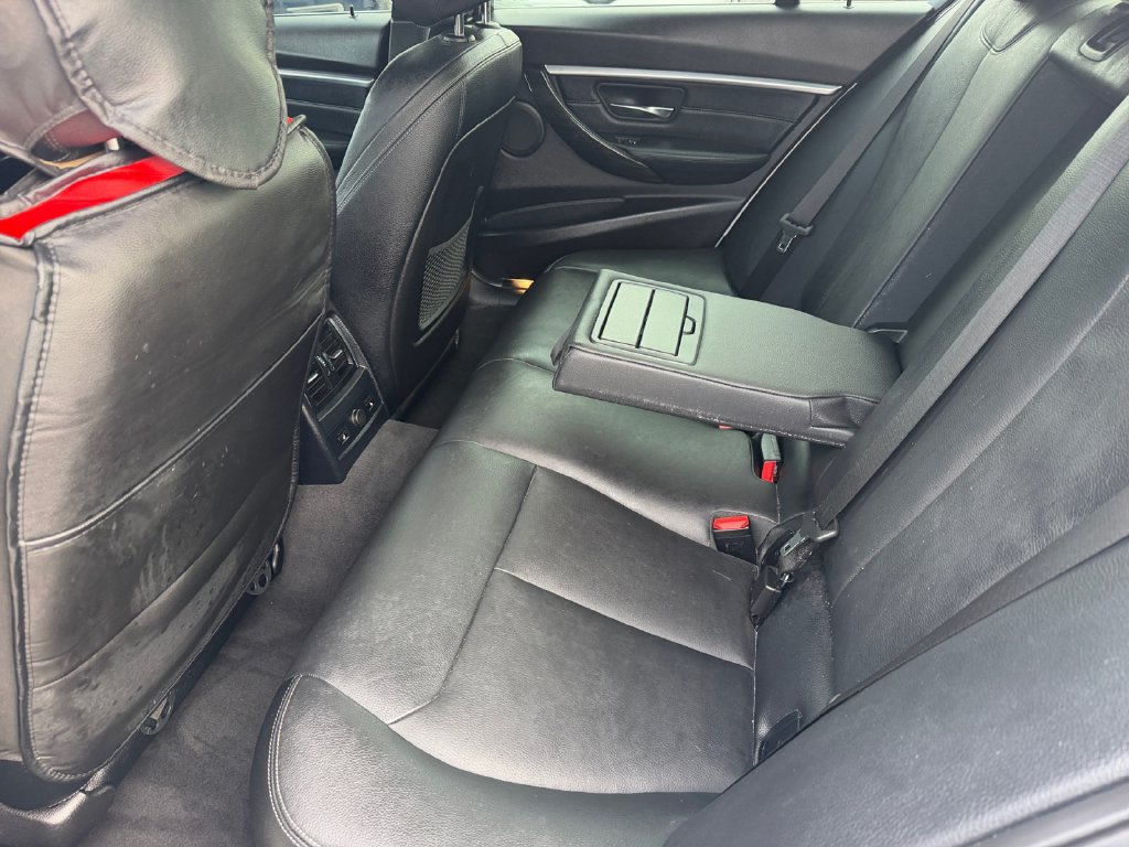 Used 2018 BMW 330e w/ Premium Package RWD image 13