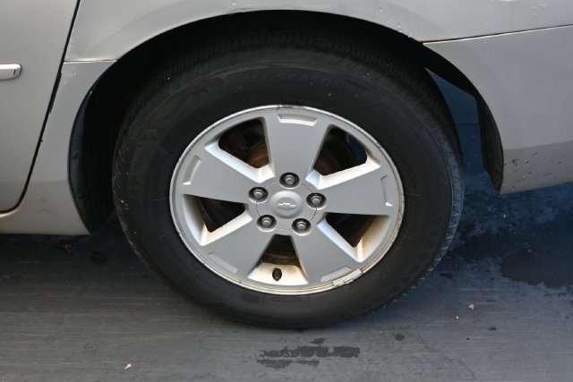 Used 2008 Chevrolet Impala LT w/ Luxury Edition Package FWD image 12