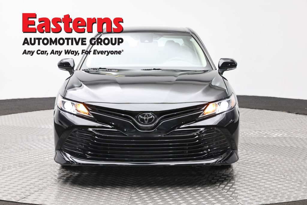 Used 2019 Toyota Camry LE w/ Convenience Package FWD image 2
