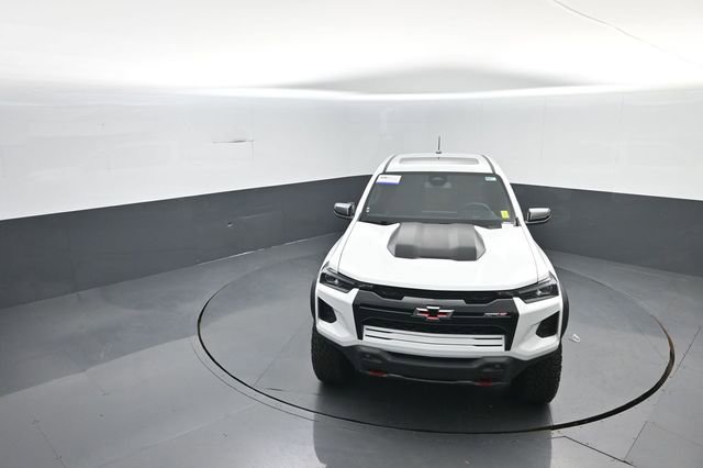 Used 2024 Chevrolet Colorado ZR2 w/ Safety Package AWD/4WD image 24