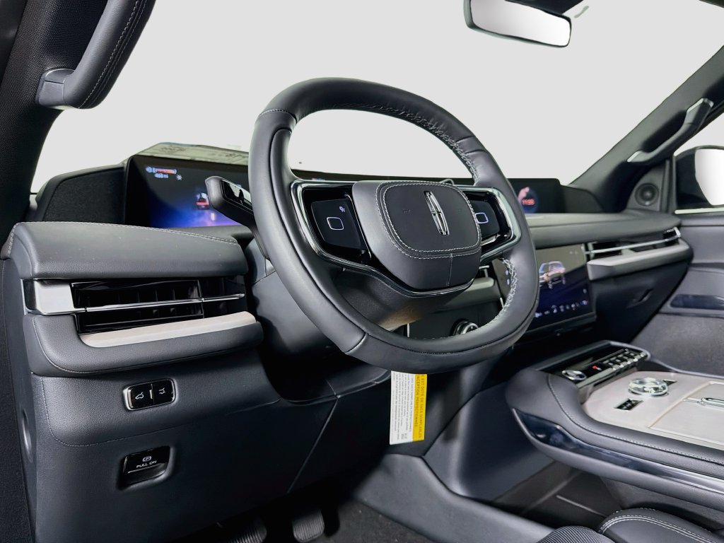 New 2027 Lincoln Navigator L Reserve w/ Jet Appearance Package RWD image 9