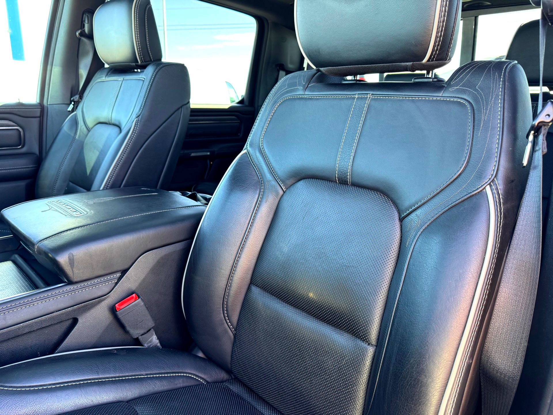 Used 2021 RAM 1500 Limited w/ Night Edition image 13