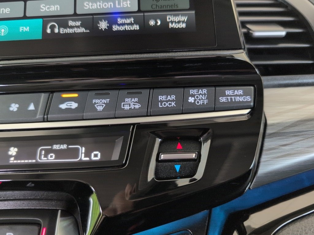 Used 2025 Honda Odyssey Elite image 21