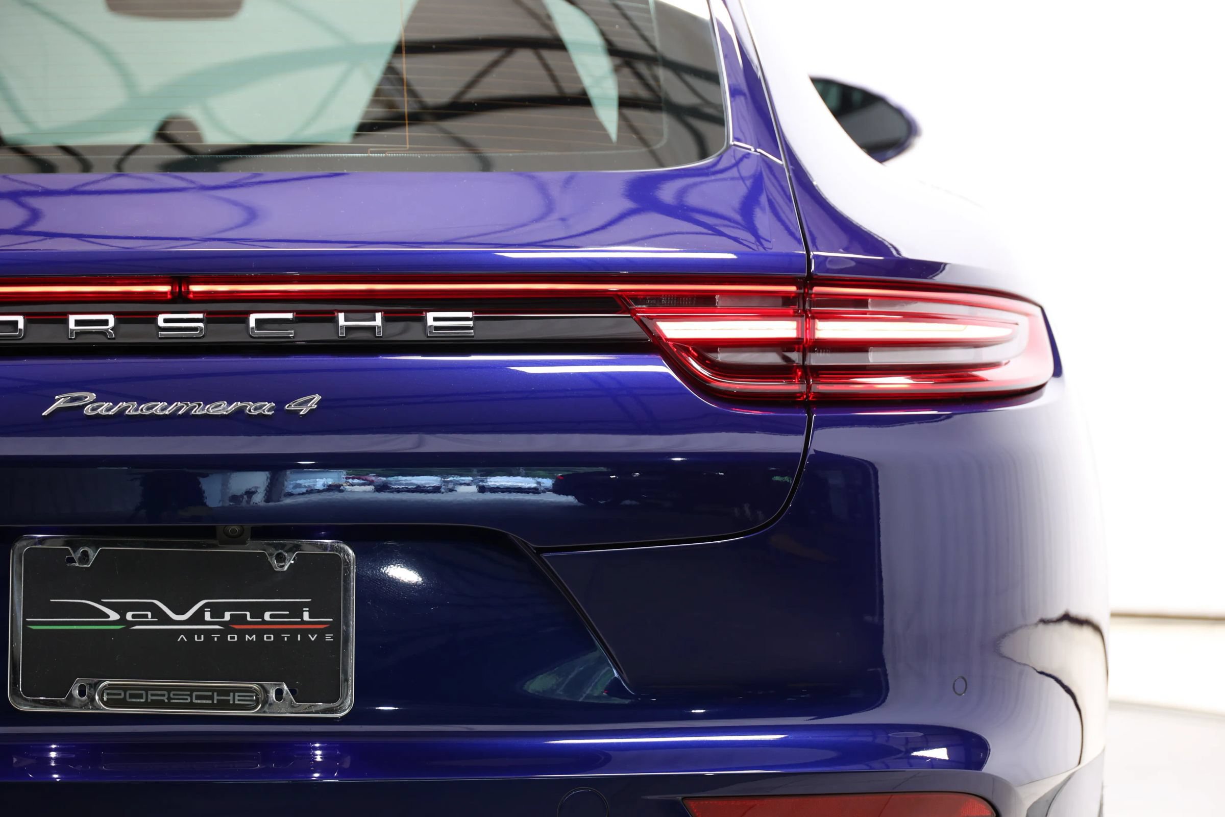 Used 2020 Porsche Panamera AWD/4WD image 69