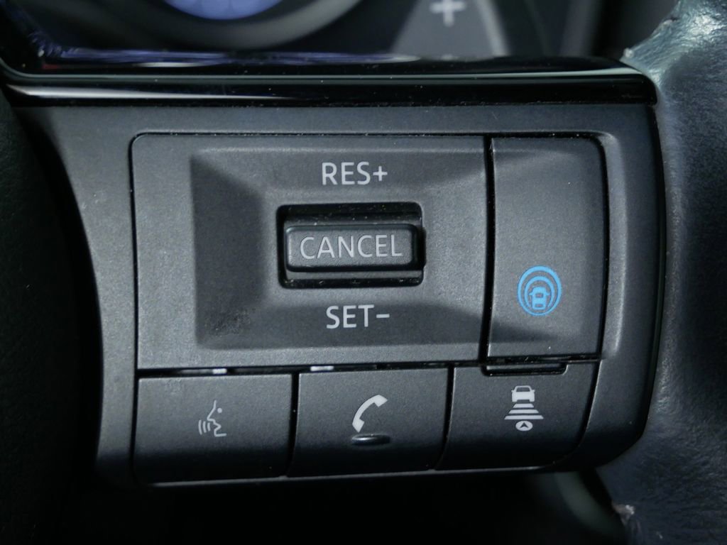 Used 2021 Nissan Rogue SV w/ Premium Package image 26