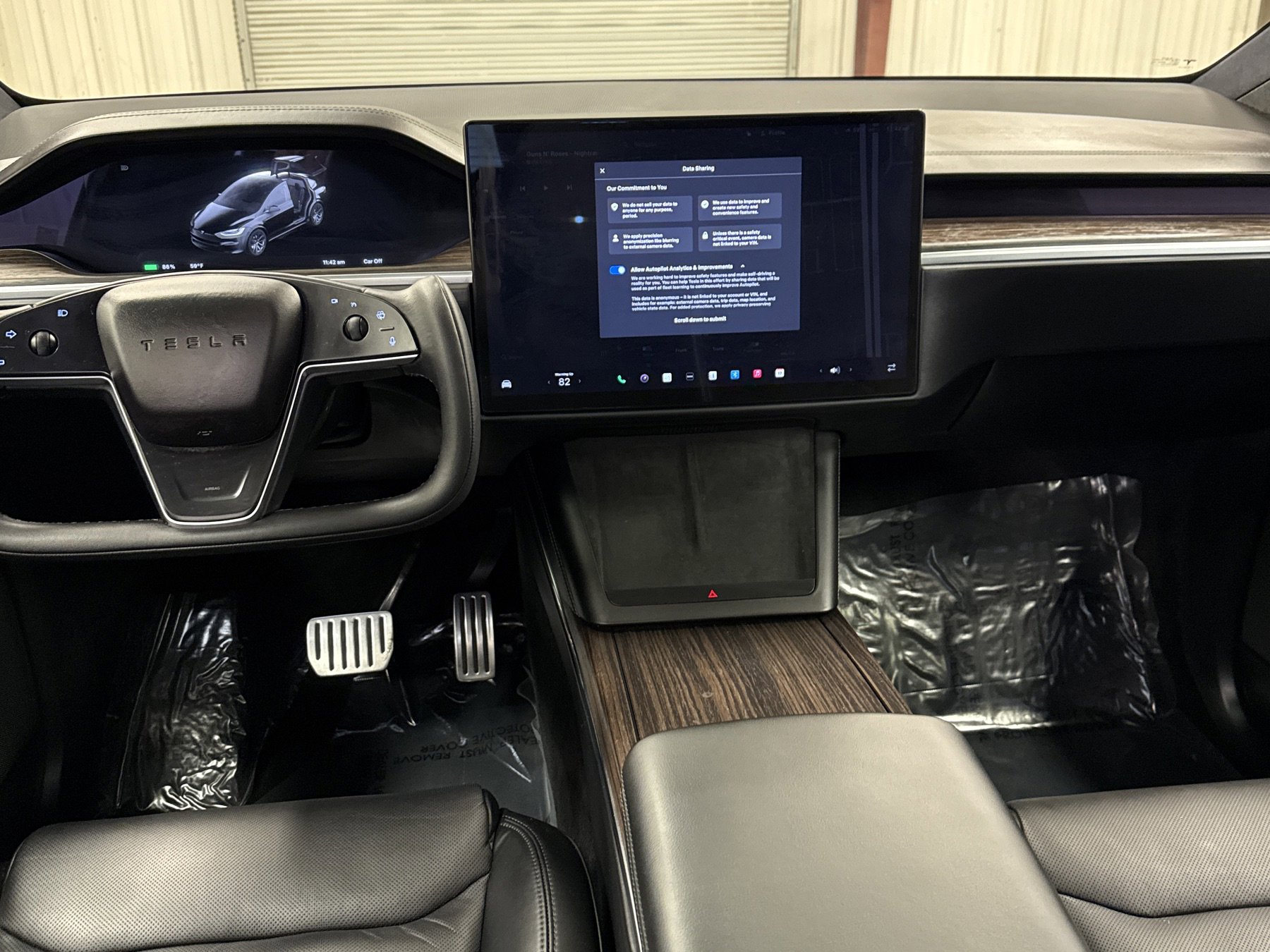 Used 2023 Tesla Model X image 16