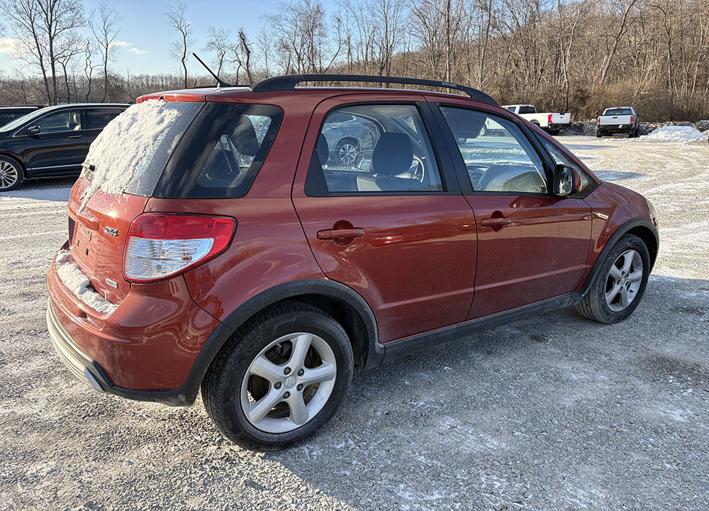 Used 2008 Suzuki SX4 AWD Hatchback image 3