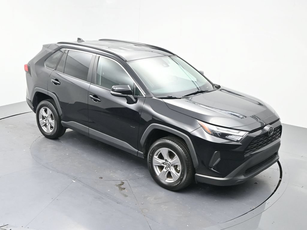 Used 2024 Toyota RAV4 XLE AWD/4WD image 17